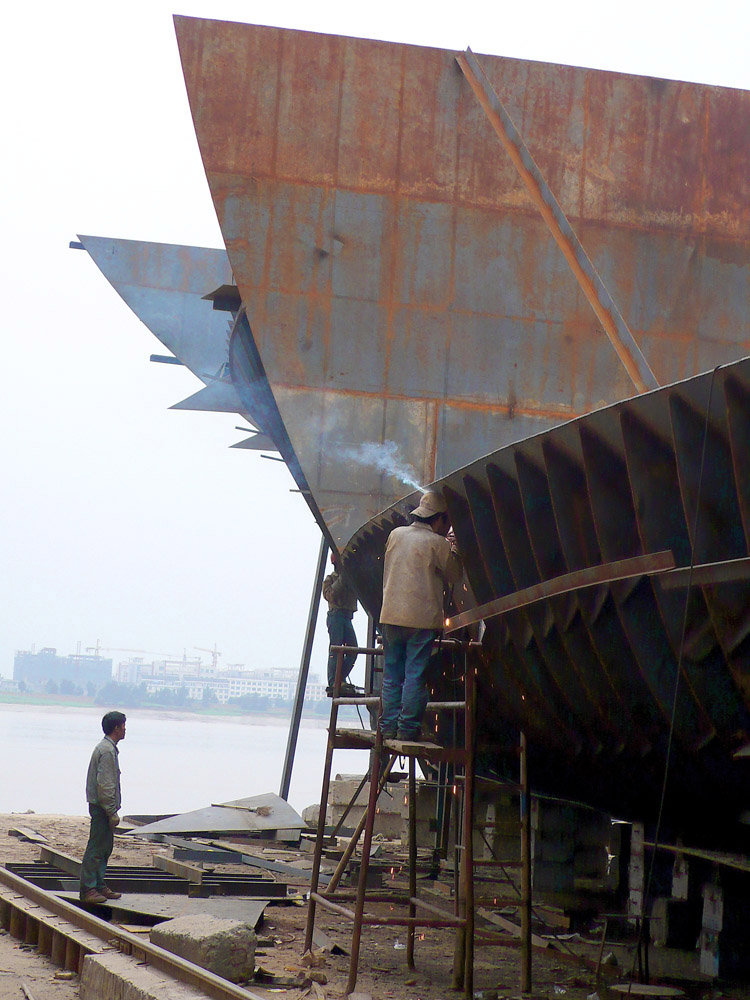 Ship Dismantling and Retrofit‌ve with qomo waterjet cutter